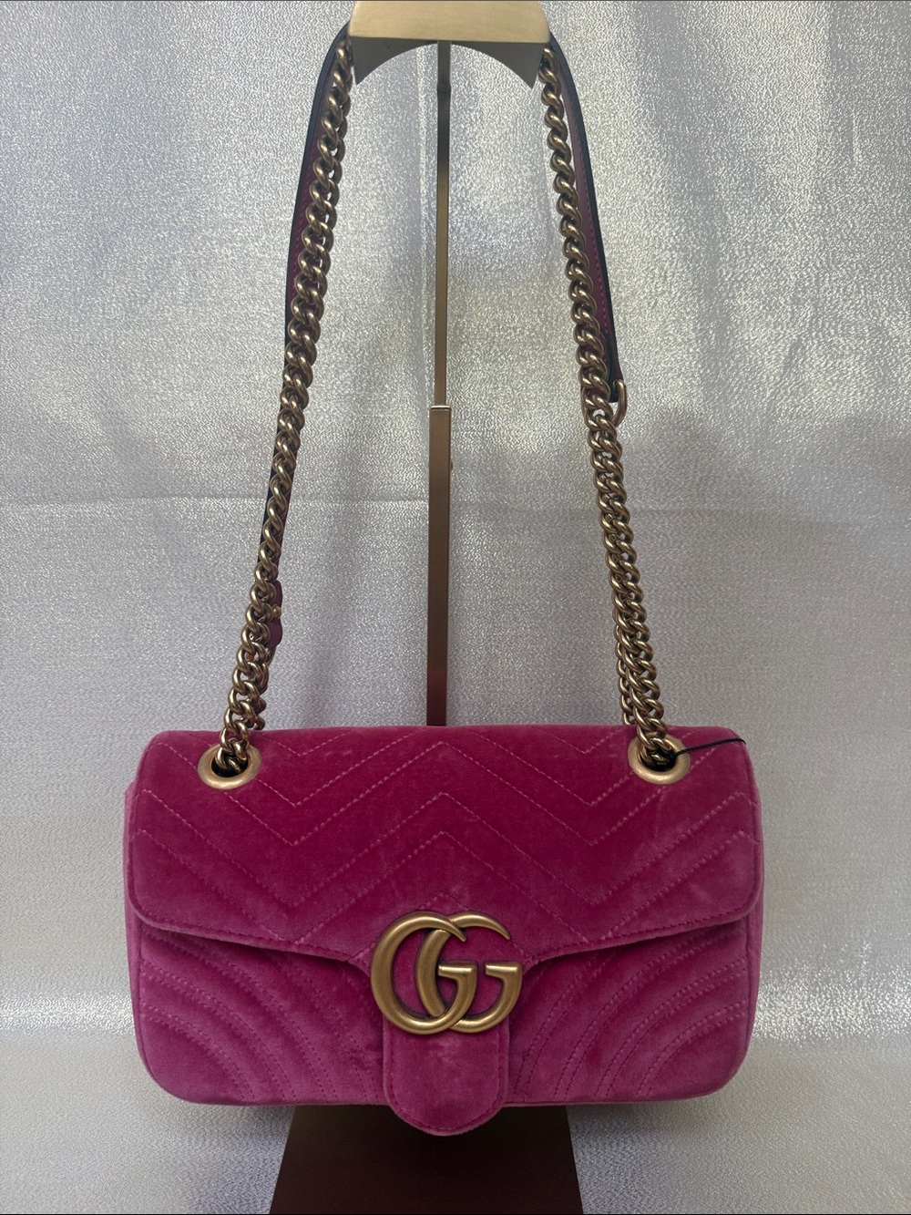 Gucci Fuchsia Velvet GG Chain Shoulder Bag